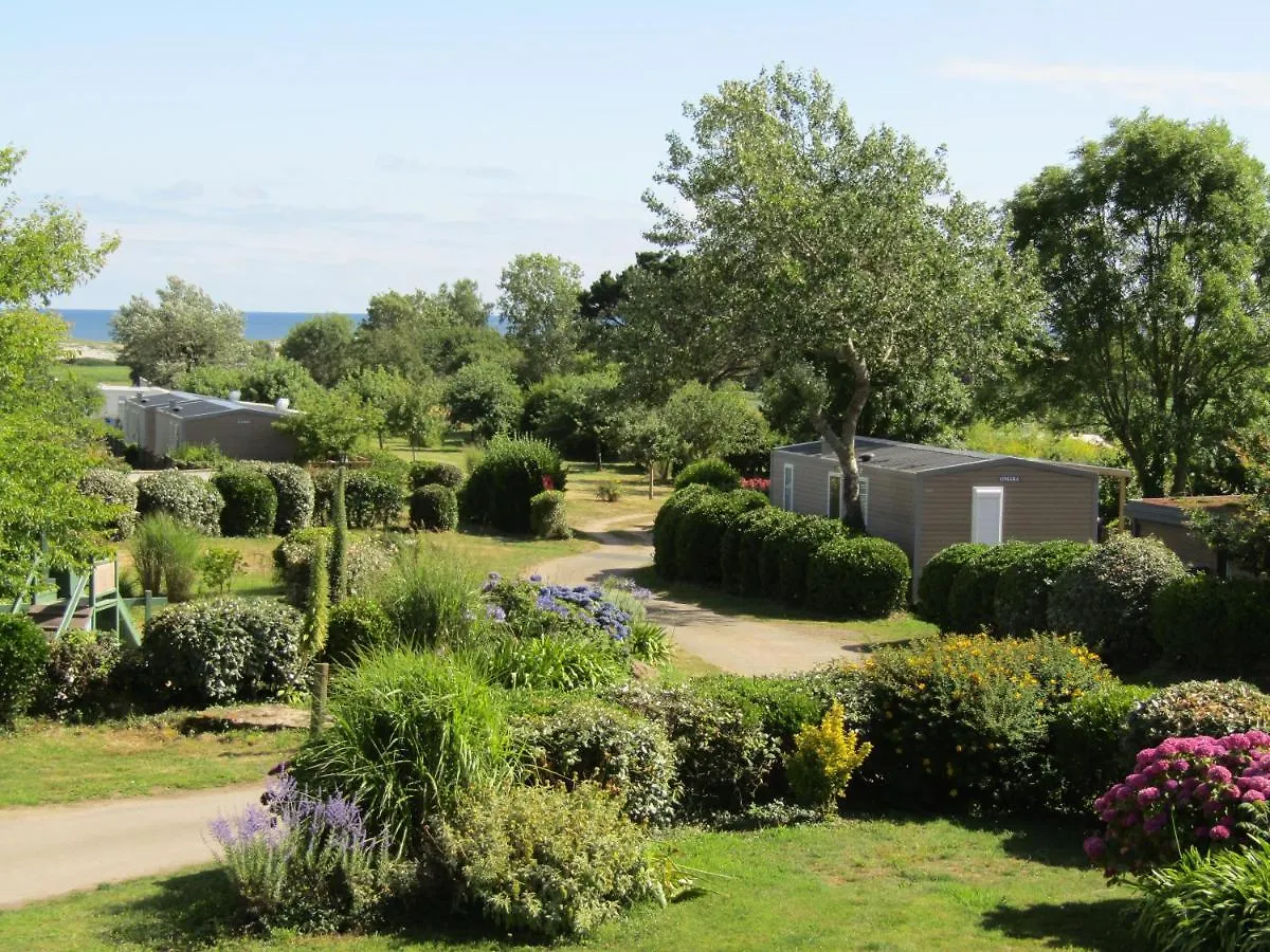 Camping Les Vergers De Squividan *** Tréffiagat