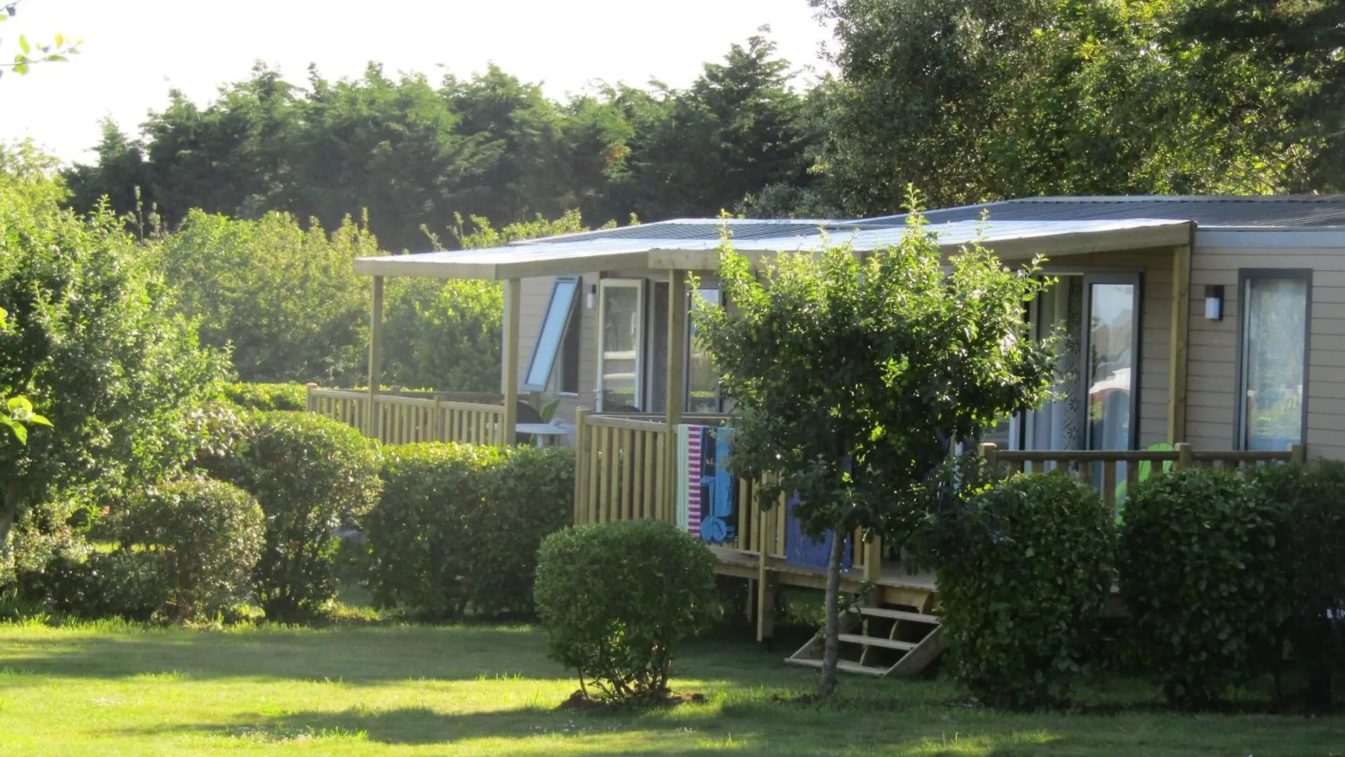 Camping les vergers de Squividan *** Tréffiagat France